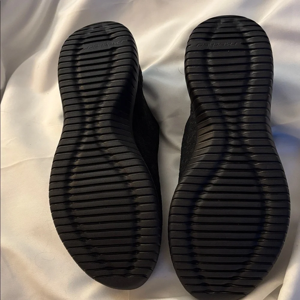 Skechers Black Air-Cooled Memory Foam Footwear - Picture 4 of 7